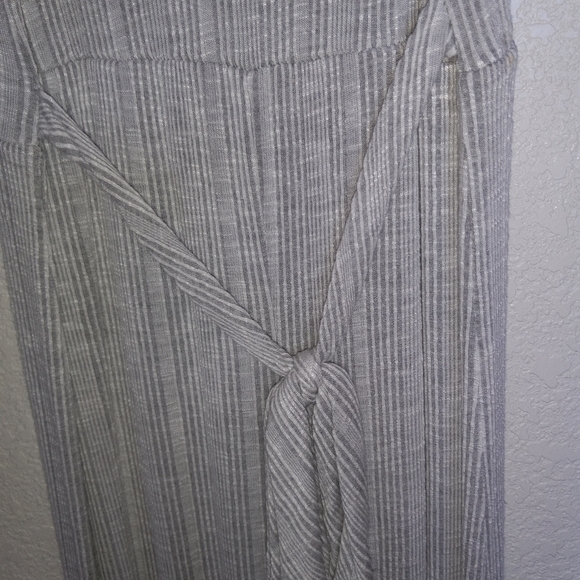 Caution to the wind. Gray and white jumpsuit M NWOTS great for travel. - Picture 4 of 5